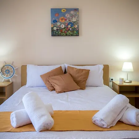 Aphrodite Semesterbostad *