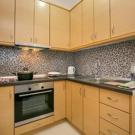 Semesterbostad Aphrodite Koinyra