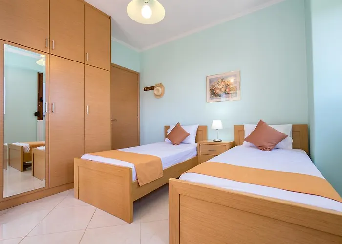 Aphrodite Hébergement de vacances *